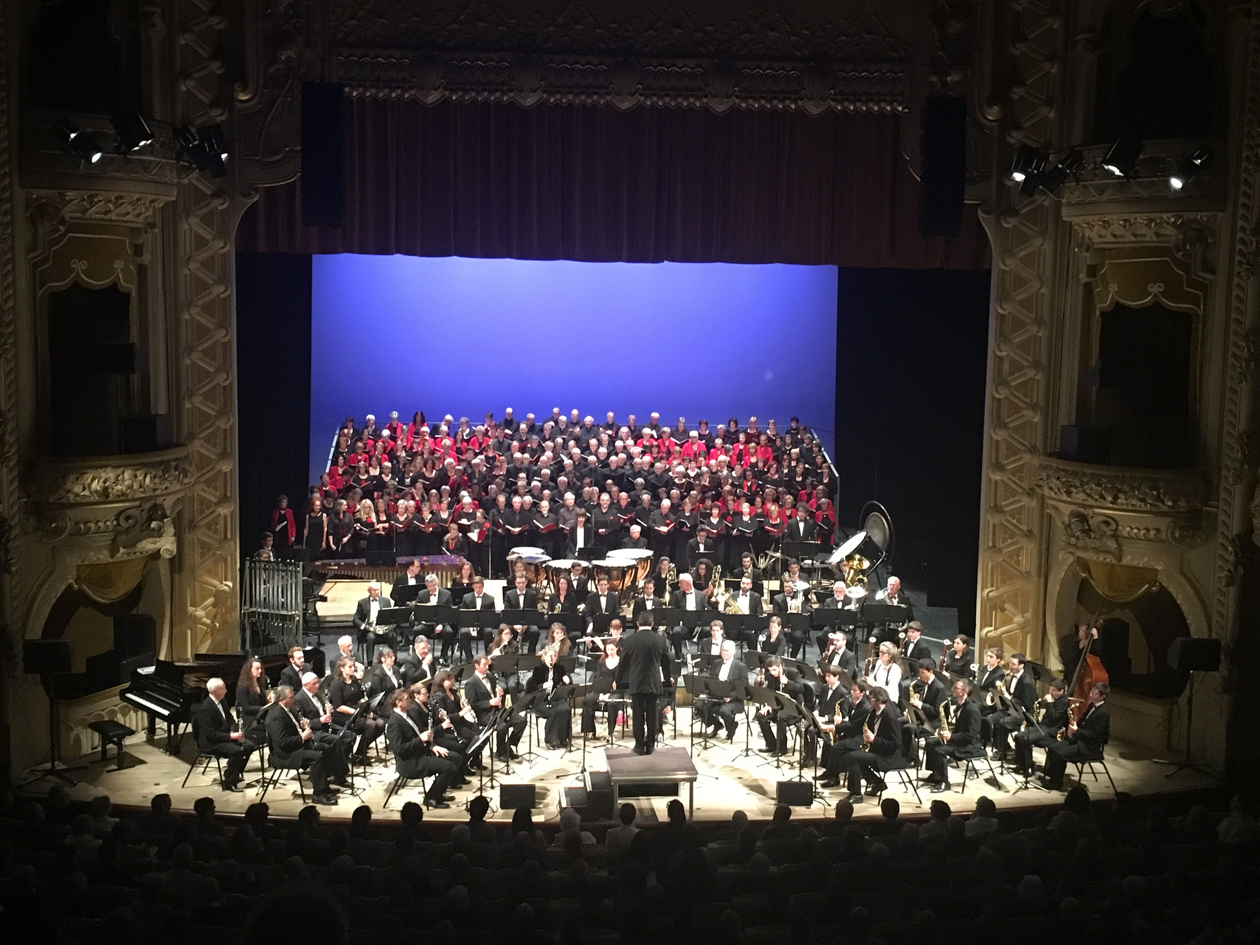 Concert avec l'Orchestre d'Harmonie de Vichy et le choeur Canto General d'Auvergne de Clermont-Ferrand - Agrandir l'image, . 0,0 B (fenêtre modale)
